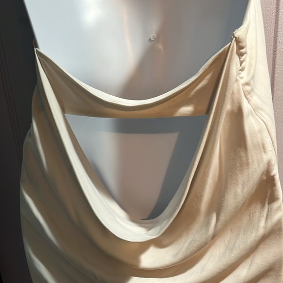 Off white backless top. - Picture 4 of 9